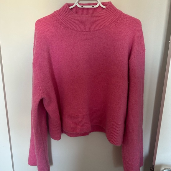 Pink Sweater - Picture 1 of 3